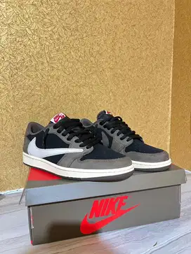 Jordan 1 Low OG SP Travis Scott Mocha 9.5 Us