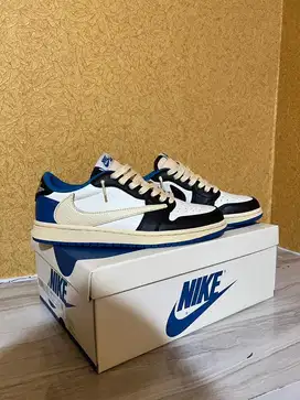 Jordan 1 Retro Low OG SP Fragment x Travis Scott 7 Us