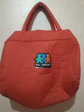 Tas merah cantik