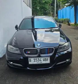 Di jual BMW E90 320i tahun 2012 limited edition