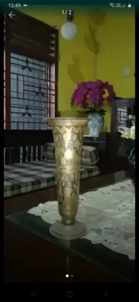 VAS BUNGA KUNINGAN T=35 cm antik jati jepara sofa