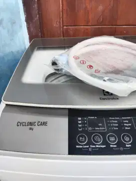 Elektrolux 9kg normal siap pakai original saya garansi servis 2 bln