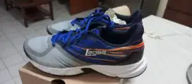 dijual cepat sepatu League