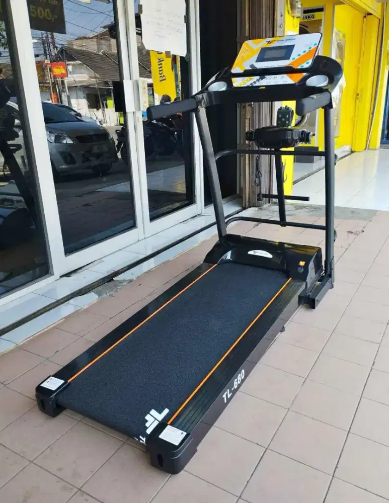 Motorized treadmill tl 680