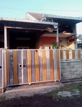 Hunian murah di gununganyar tambak