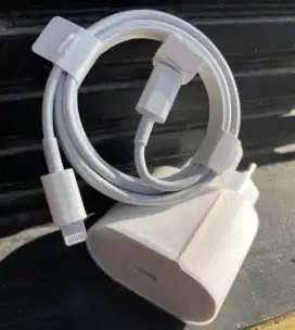 Charger iphone ready 20 dan 25 watt  type c to lightning Original