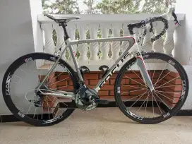 ROADBIKE FOCUS IZALCO FULL CARBON