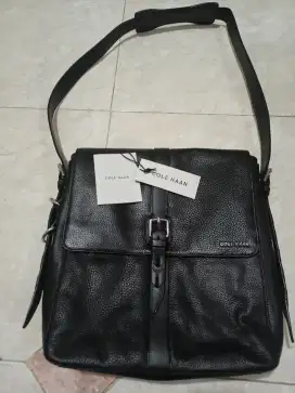 Tas Pria merk COLE HAAN