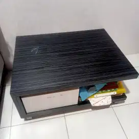 Meja tamu bahan hpl