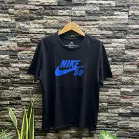 Kaos nike sb vintage hitam