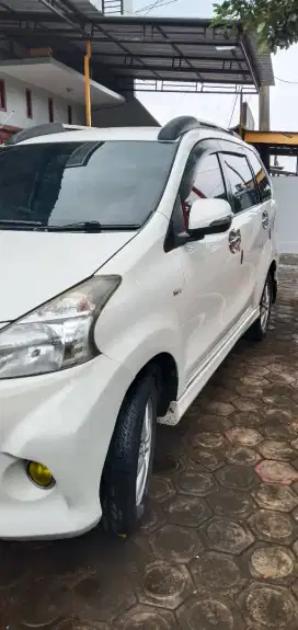 Avanza veloz putih 2013 MT