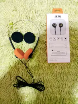 headset + headphone Ori  Harga 120 pas Lokasi Cilebut