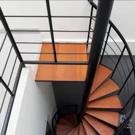 tangga putar pijkan kayu