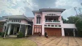 Rumah Strategis Cocok Untuk Usaha di Jl. Raya Jatiasih, Bekasi