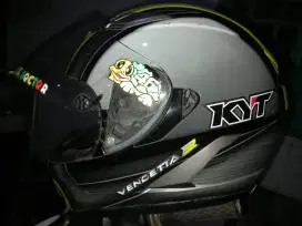 Helm kyt vendetta 2 wangi kondisi sesuai foto