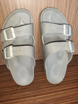 Sandal pria size 43