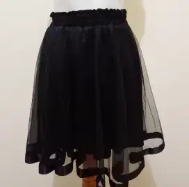 ANEKA ROK.WANITA BROKAT SATIN