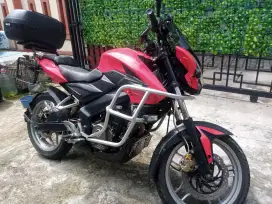 Kawasaki BR200A/bajaj pulsar ns200 merah