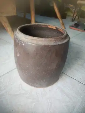 Guci kuno terakota