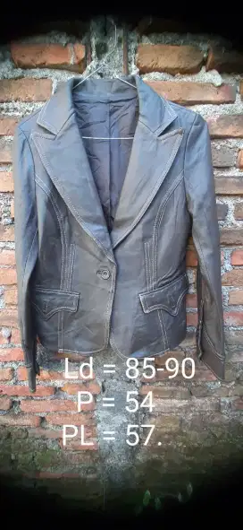 Blazer cewek kulit asli