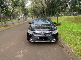 Camry V 2.5 Matic Hitam Tahun 2015