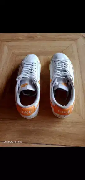 Nike blazer low white orange size 38 harga Nett