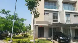 Disewakan rumah golf island cluster piano