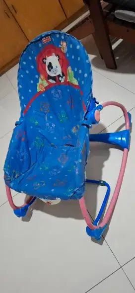 Kursi goyang anak  fisher price