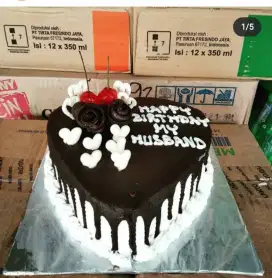 Kue ultah / ulang tahun love