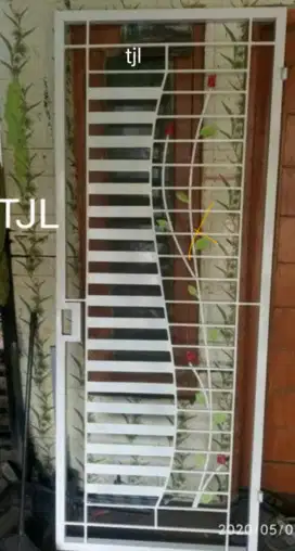 pintu teralis kawat nyamuk