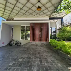 [Full Furnished] Rumah Di Ivy Park Citraland BSB City