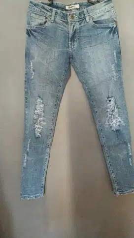 Preloved celana jeans brand GOGIRL size M