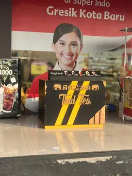 Meja booth untuk usaha jualan finishing HpL
