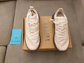 sepatu running nobull runner + size 42