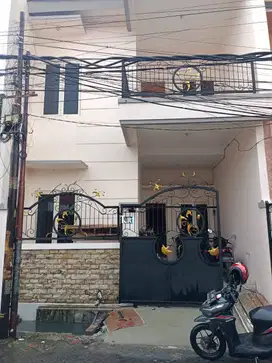 DIJUAL RUMAH 2 LANTAI DI PLOSO TIMUR, SURABAYA