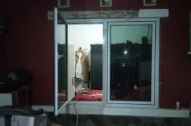 Kusen Aluminium Pintu Alumunium