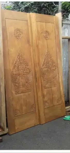 kusen pintu jati