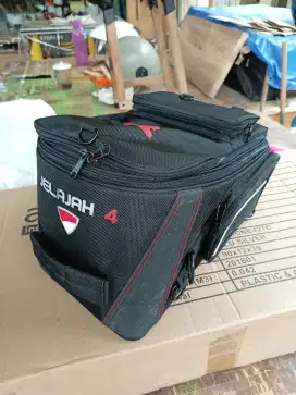 Tankbag Donimoto seri Jelajah 4