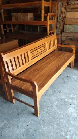 Kursi /resban panjang