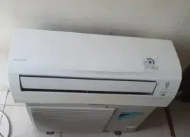 SECOND AC DAIKIN 1/2PK THAILAND ( DINGIN MANTAP)