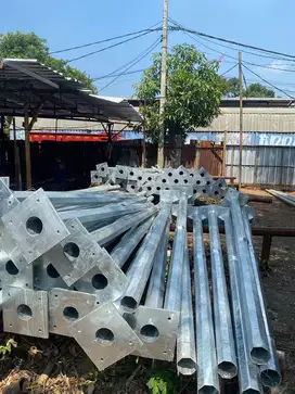 Jual Tiang PJU Oktagonal Single Parabola