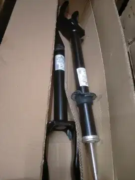 Shock absorber mercy ML 350 w116 depan copotan Masi bagus
