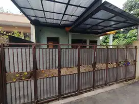 Disewakan rumah JAKSEL tanjung barat 4 kamar 2 lantai