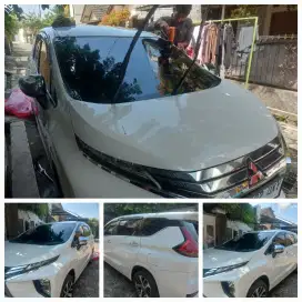 kaca film hitam dan silver untuk mobil