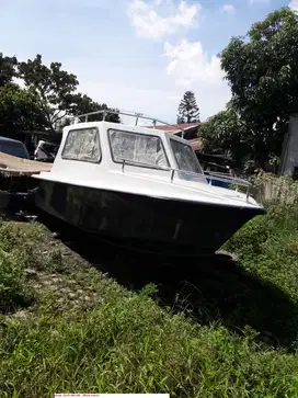 Perahu Boat speed boat fiberglass kapasitas dibawah 10 org jual murah