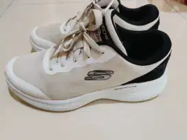 Dijual cepat sepatu schecter
