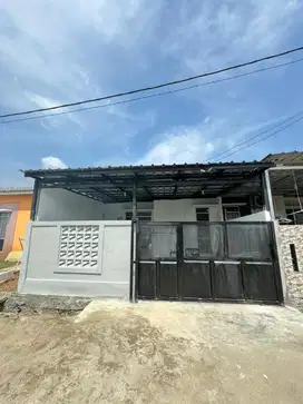 Di kontrakan rumah baru di perumnas dramaga