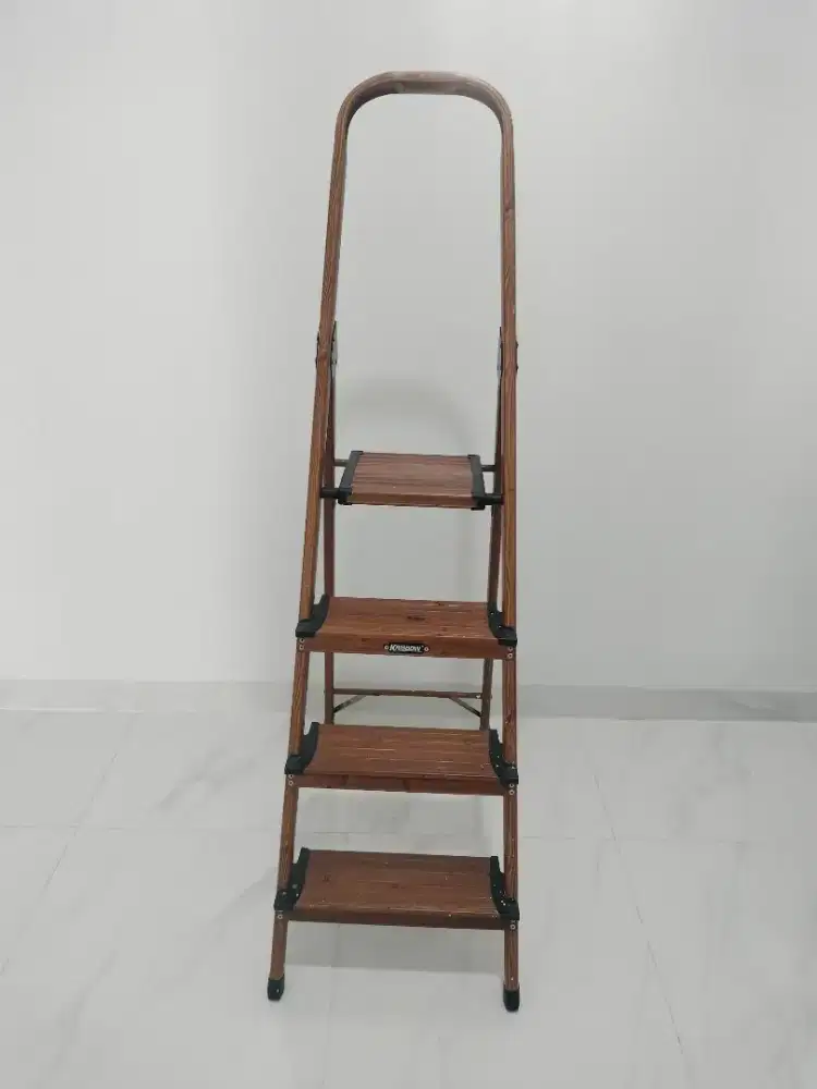 Tangga merek Krisbow