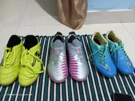 Jual sepatu bola size 41-42