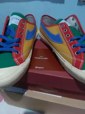 Sepatu compasss edisi khusus